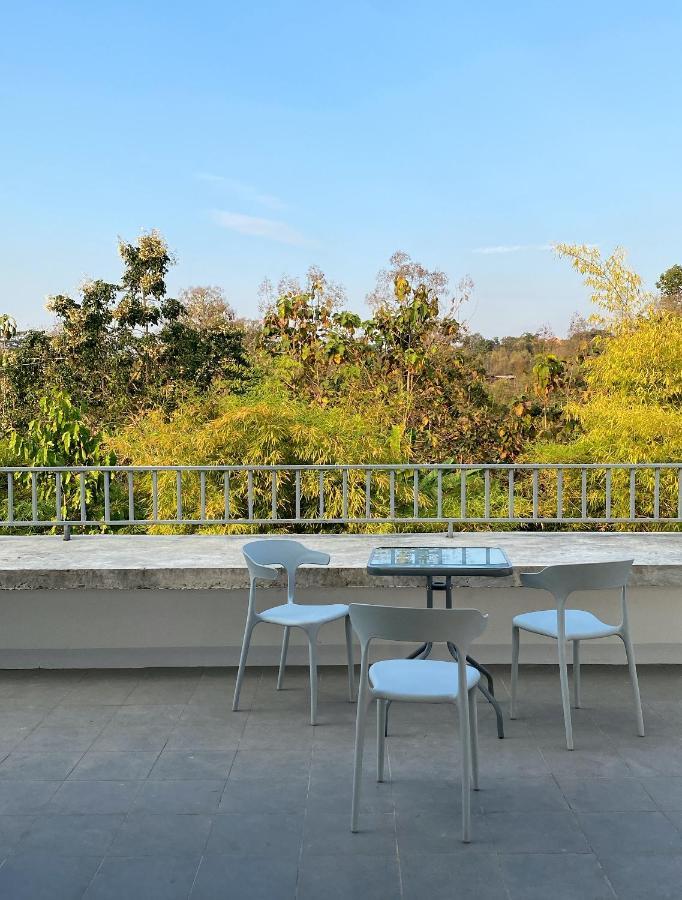 Baan Thammada Bed & Breakfast Nan Bagian luar foto