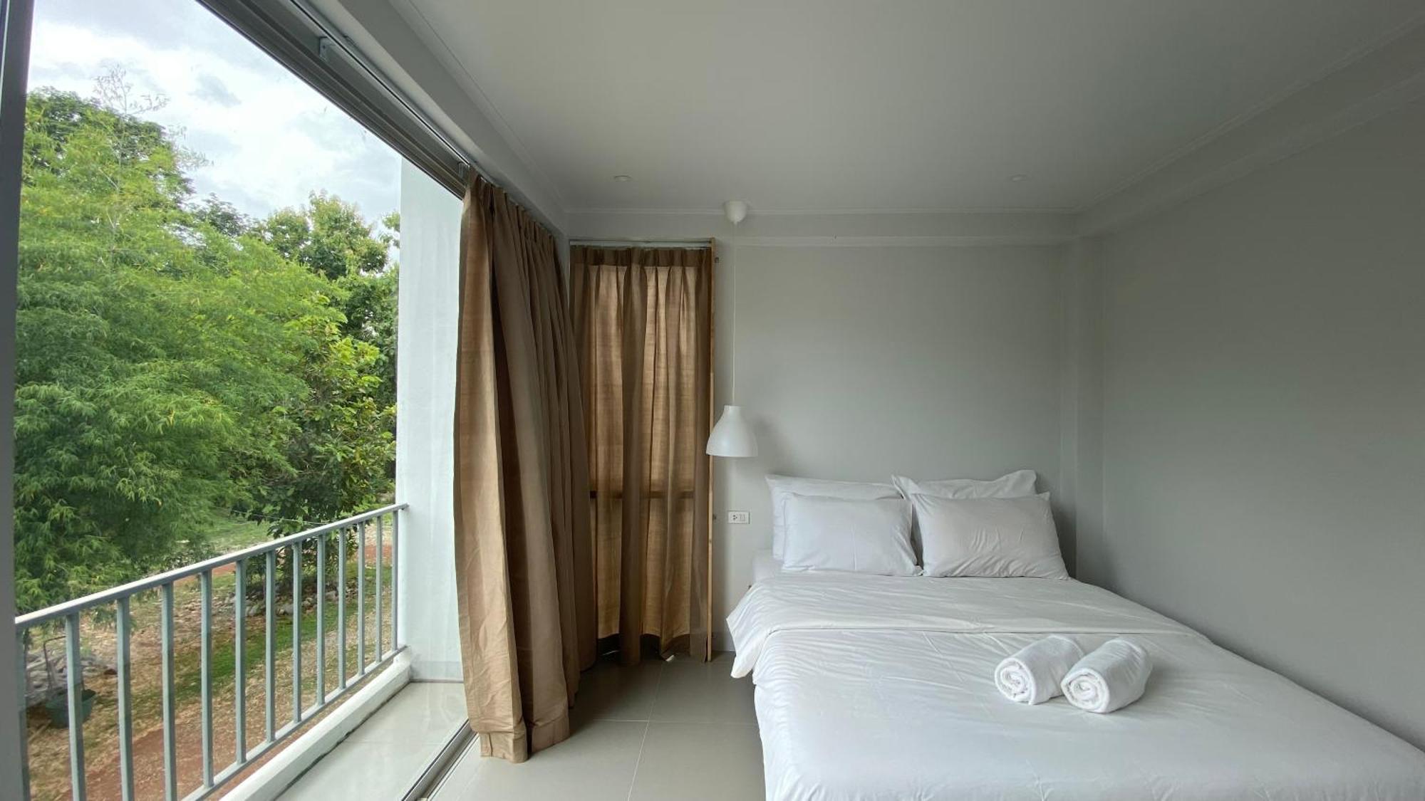 Baan Thammada Bed & Breakfast Nan Bagian luar foto